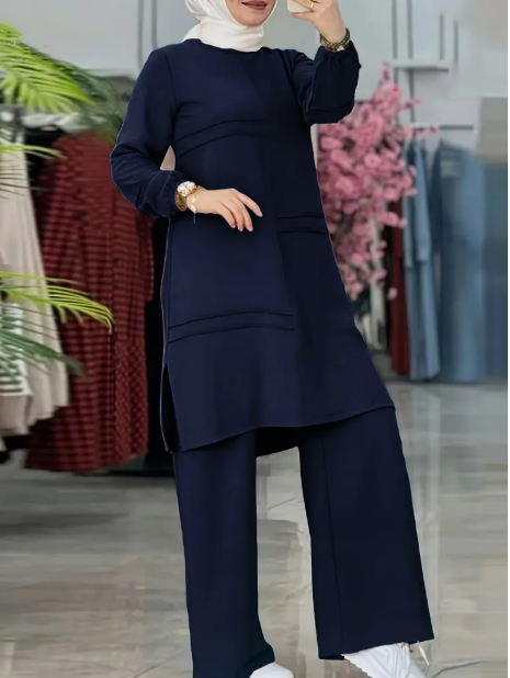 طقم رياضي نسائي من قطعتين