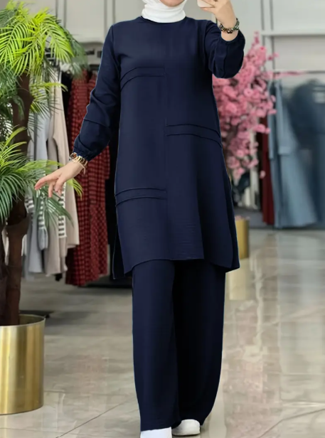 طقم رياضي نسائي من قطعتين